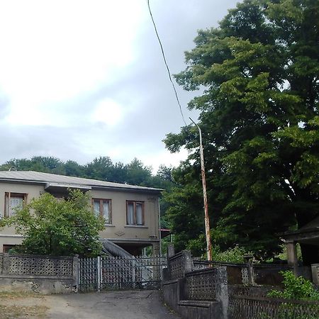 Savanna House Jvari Extérieur photo